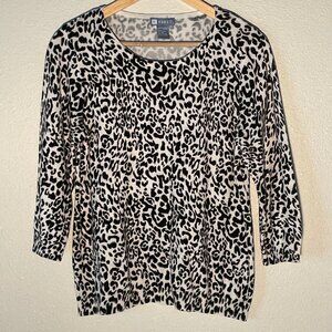 Koret, animal print, crewneck sweater, size‎ Medium